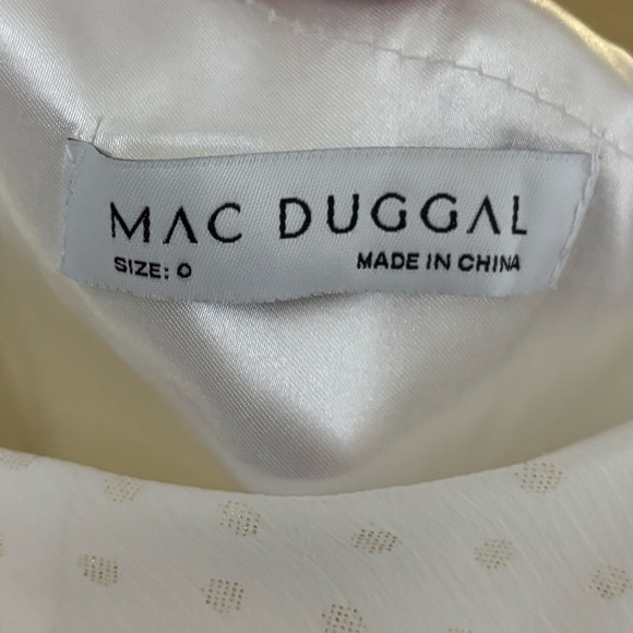 Mac Duggal White And Gold Polka Dot One Shoulder Tiered Dress Size 0 - Picture 4 of 8